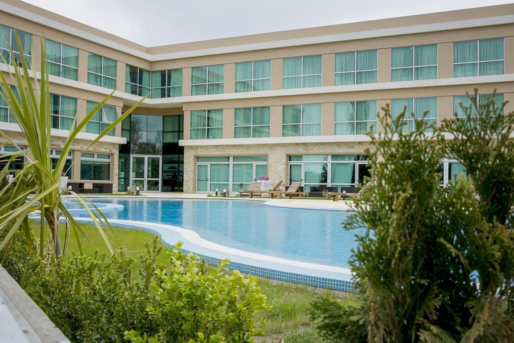 Hotel Howard Johnson Neuquen