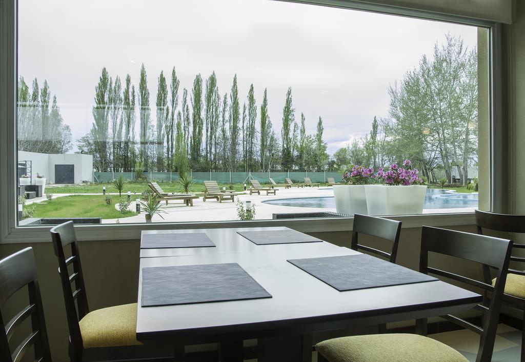 Hotel Howard Johnson Neuquen
