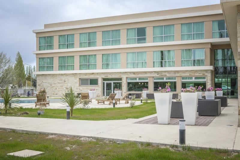 Howard Johnson Hotel 4*